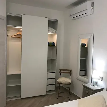 House Apartment *